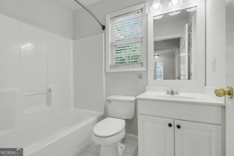 Photo 18 of 3055 Heatherstone Drive