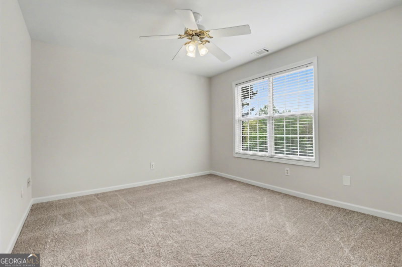 Photo 19 of 3055 Heatherstone Drive