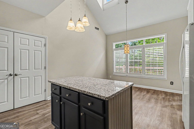 Photo 11 of 2685 Mariner Way