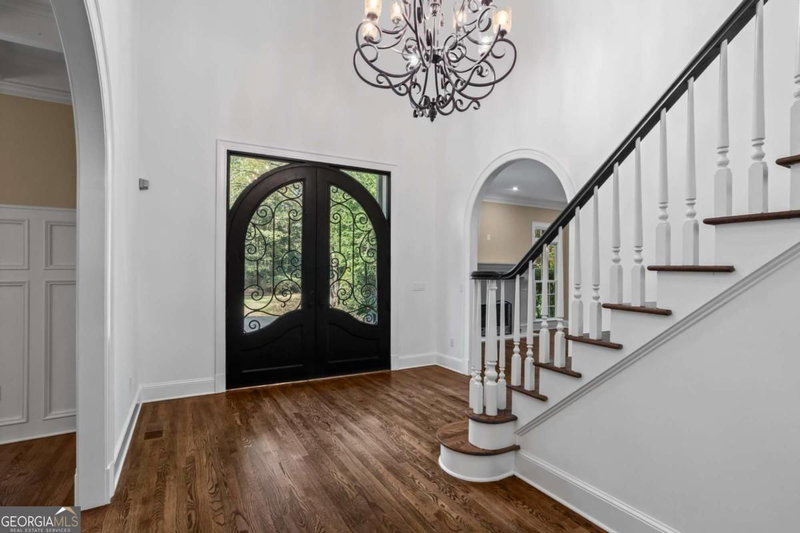 Photo 4 of 1235 W Garmon Road NW
