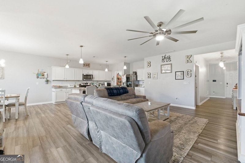 Photo 43 of 161 Verona Drive NW