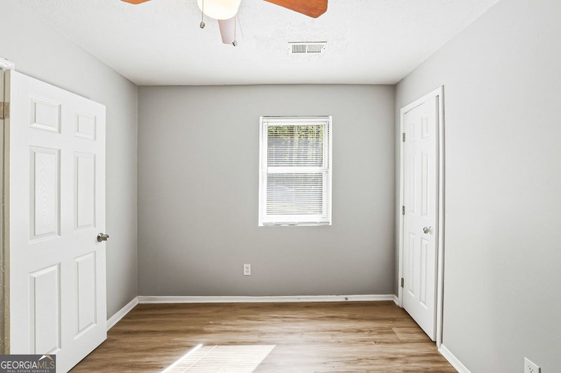 Photo 13 of 5575 Oglesby Road