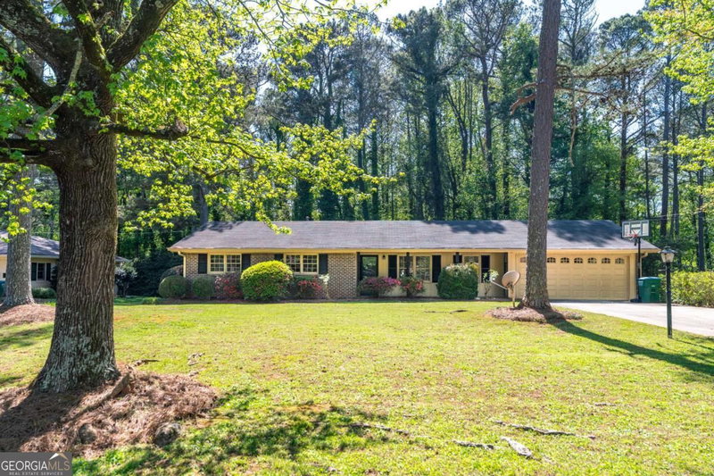 1407 Ridgewood Drive