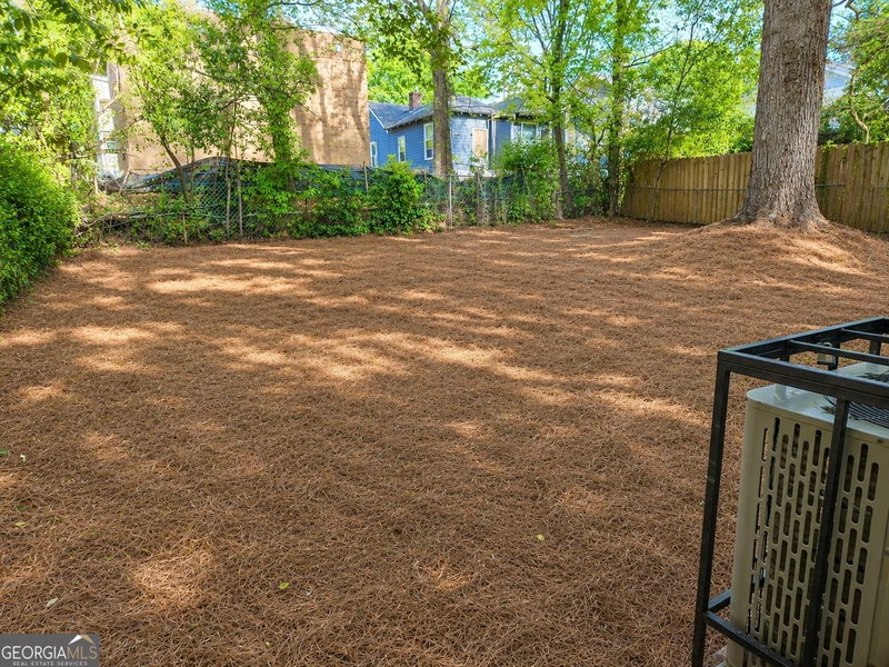 Photo 12 of 918 Smith Street SW