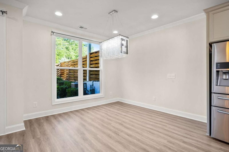 Photo 6 of 1011 Towneship Way