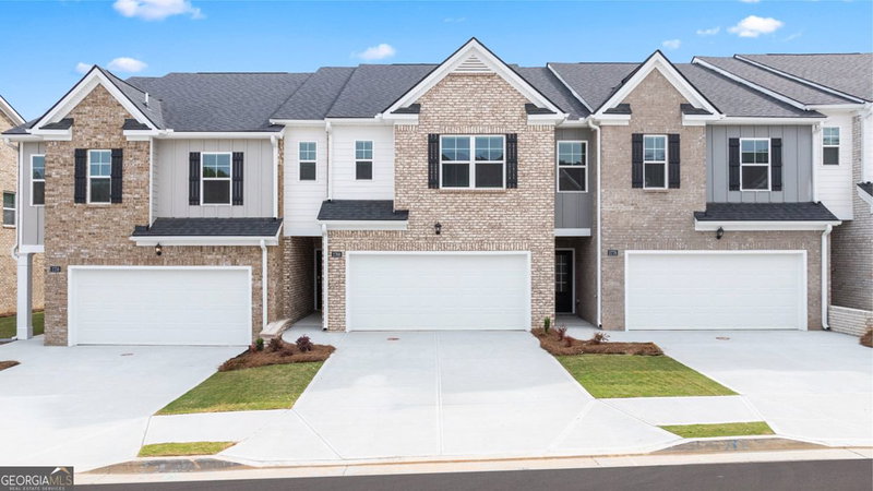 380 Silver Moon Drive, Loganville