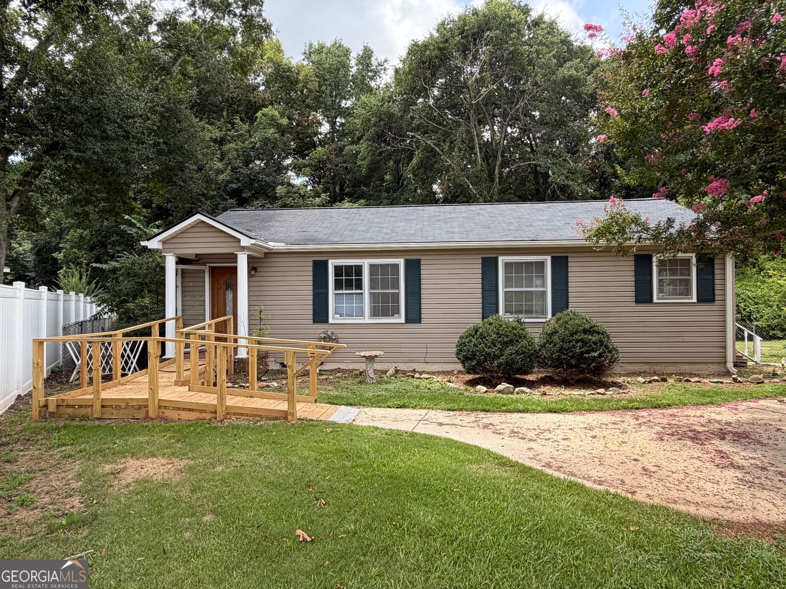 230 Glendale Drive, Hartwell, GA 30643
