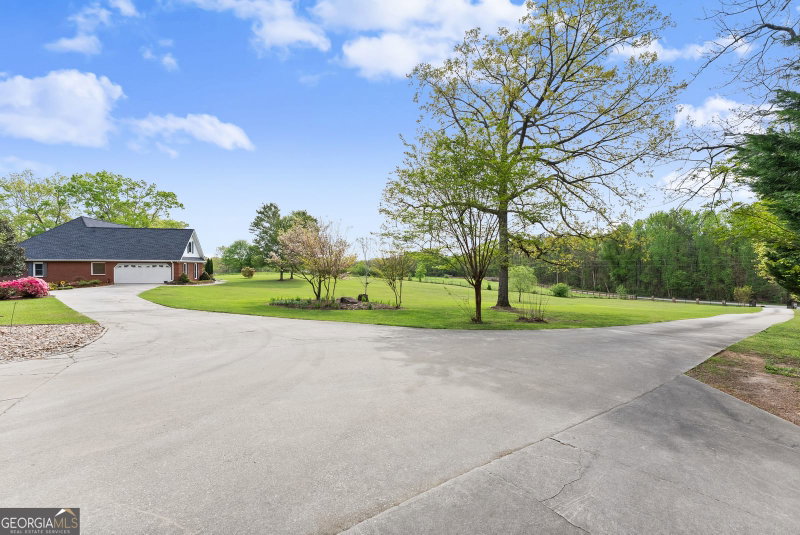 Photo 11 of 4841 Cobb Griffin Road