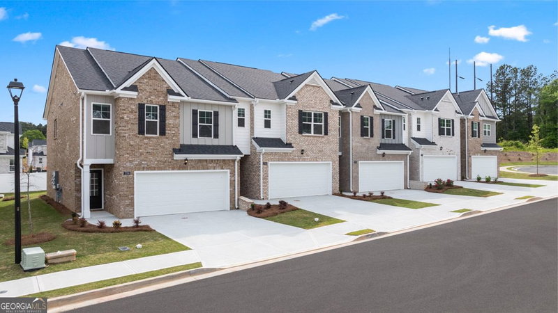 420 Silver Moon Drive, Loganville