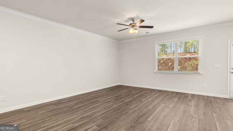 Photo 10 of 420 Silver Moon Drive