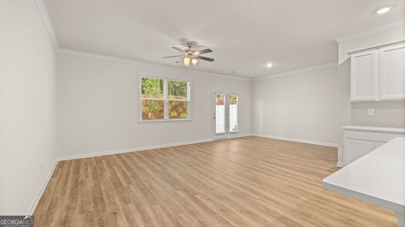 Photo 11 of 430 Silver Moon Drive