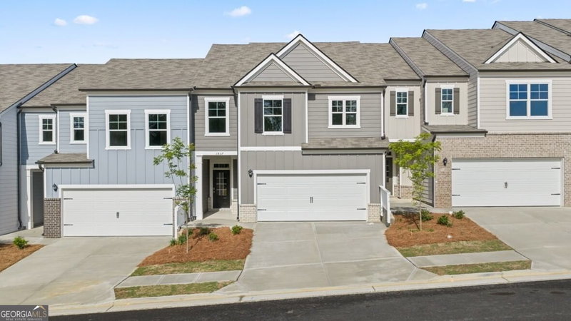 1837 Meadow Green Circle, Gainesville