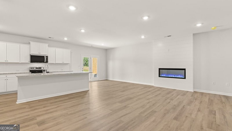 Photo 6 of 1837 Meadow Green Circle