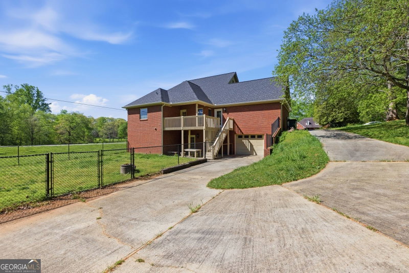 Photo 42 of 120 Haywood Hills Road