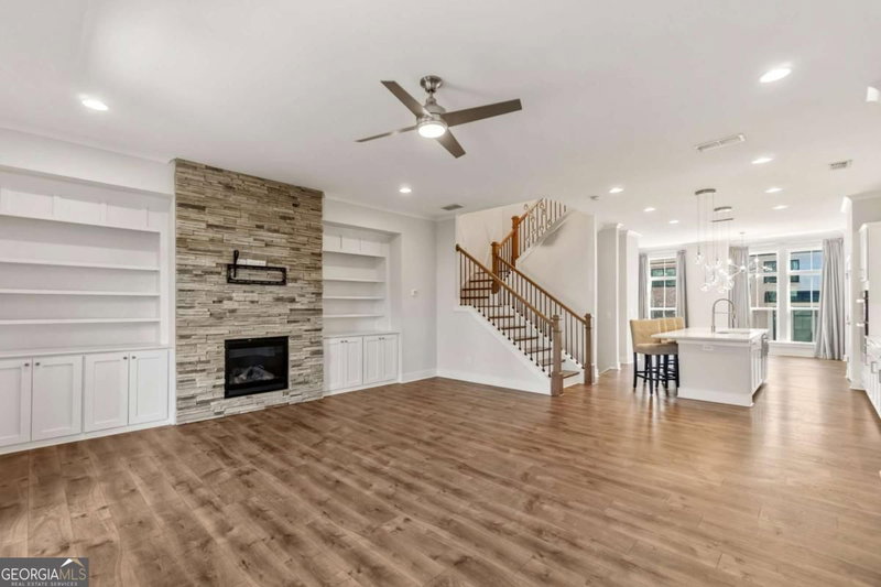 Photo 8 of 615 Fair View Circle