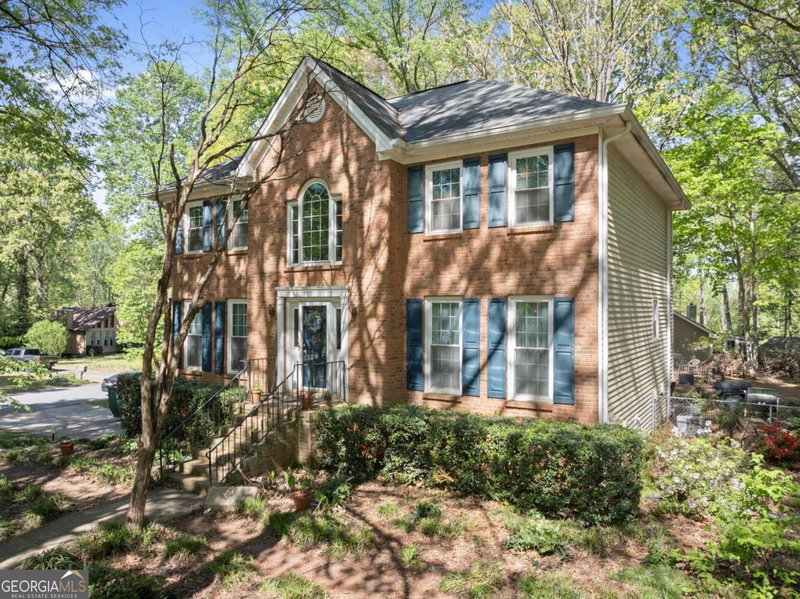 385 Deerwood Drive