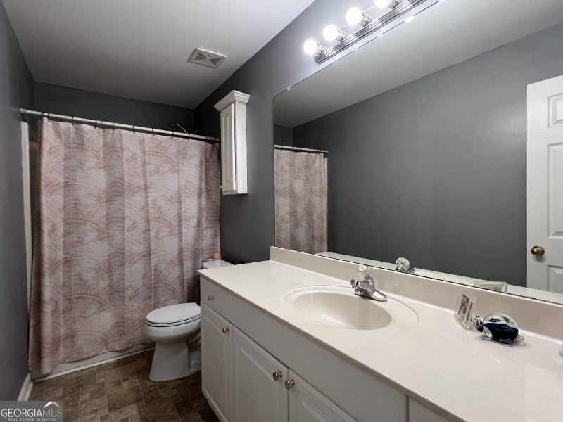 Photo 15 of 1711 Summerwoods Lane