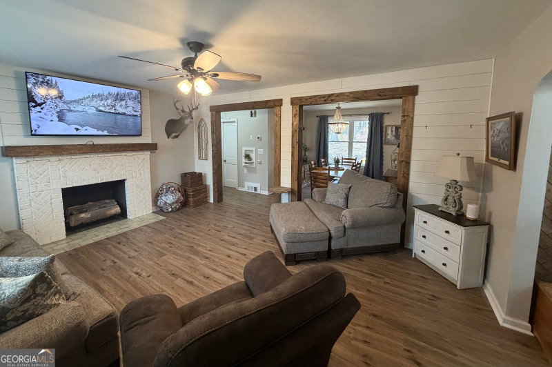 Photo 3 of 411 Ridgecrest Drive