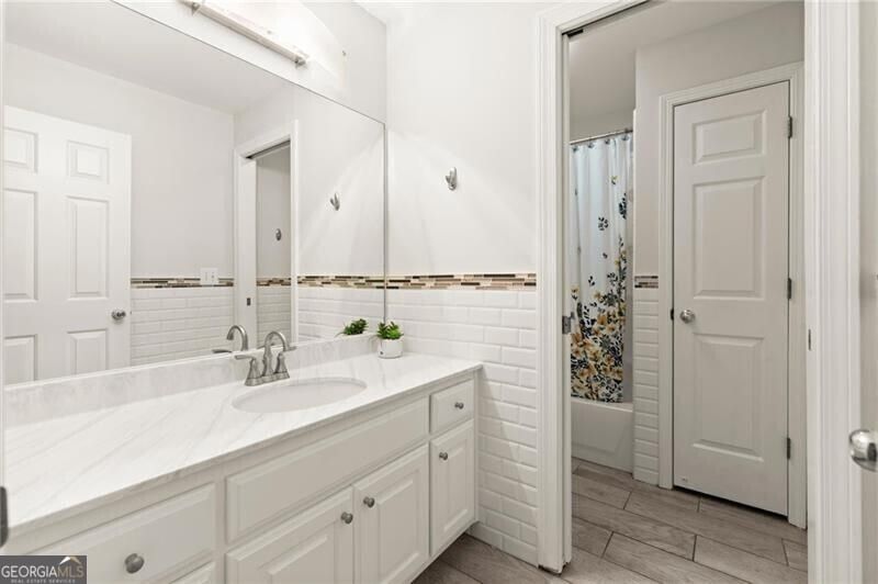 Photo 26 of 4425 Woodside Court