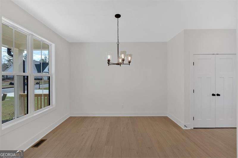 Photo 9 of 29 Bridgestone Way SE