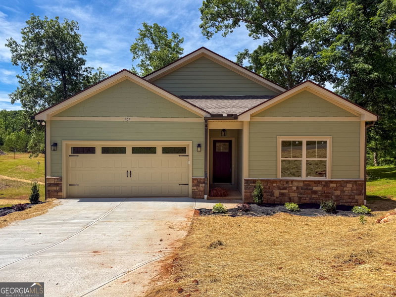 365 Hunts Ridge Drive