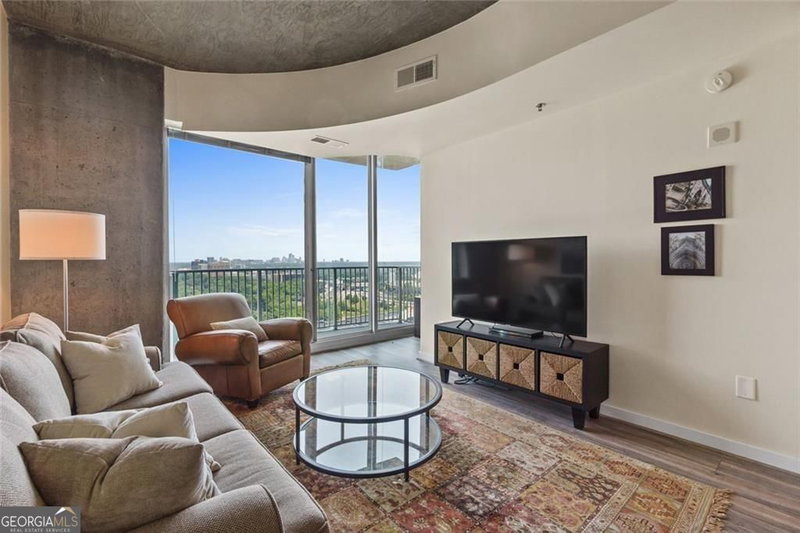 Photo 6 of 361 17th Street #2120