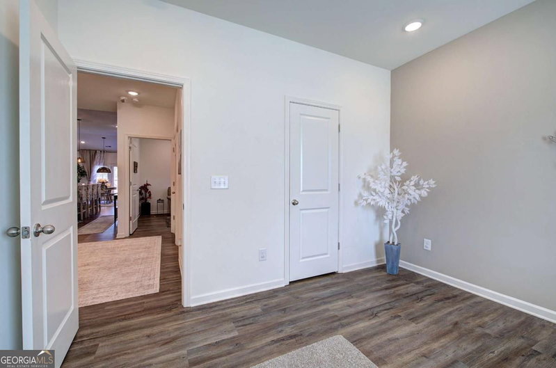 Photo 11 of 102 Sorrento Drive NW