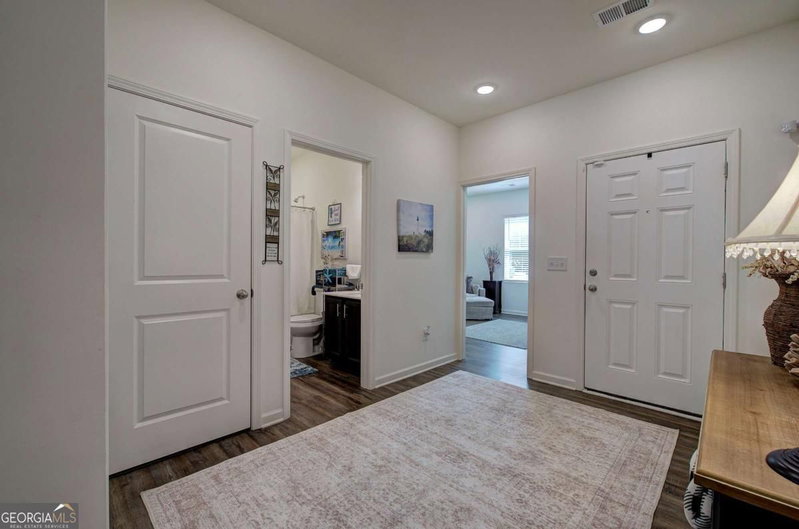 Photo 18 of 102 Sorrento Drive NW