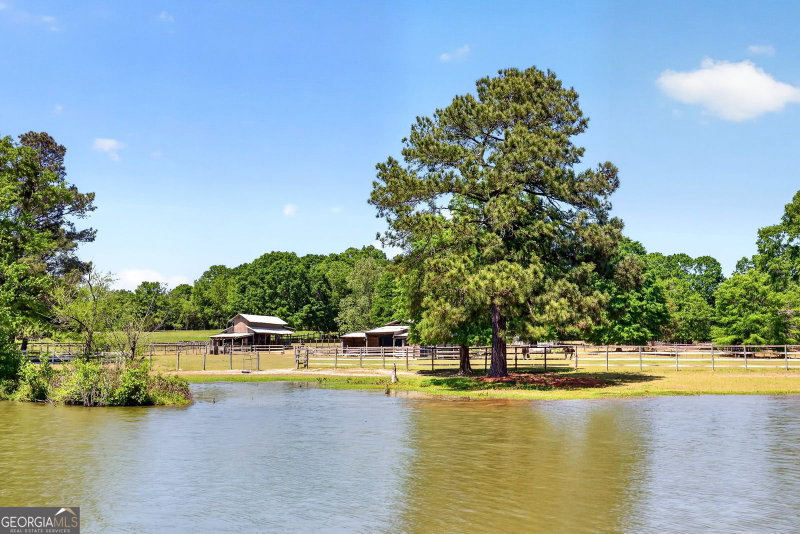 511 W Mcintosh Road