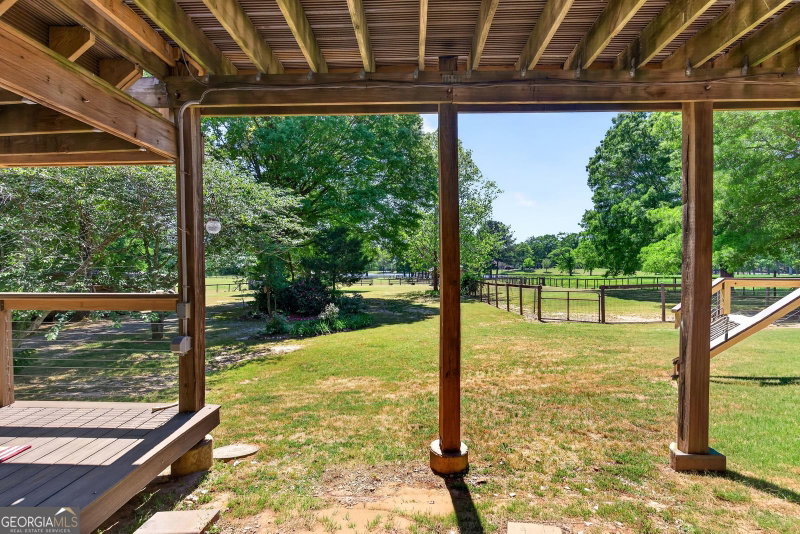 Photo 42 of 511 W Mcintosh Road