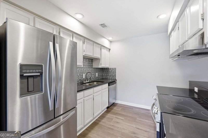 Photo 13 of 605 Candler Street #B13