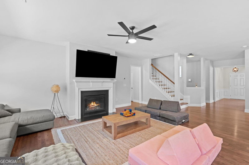 Photo 12 of 202 Roundwood Way