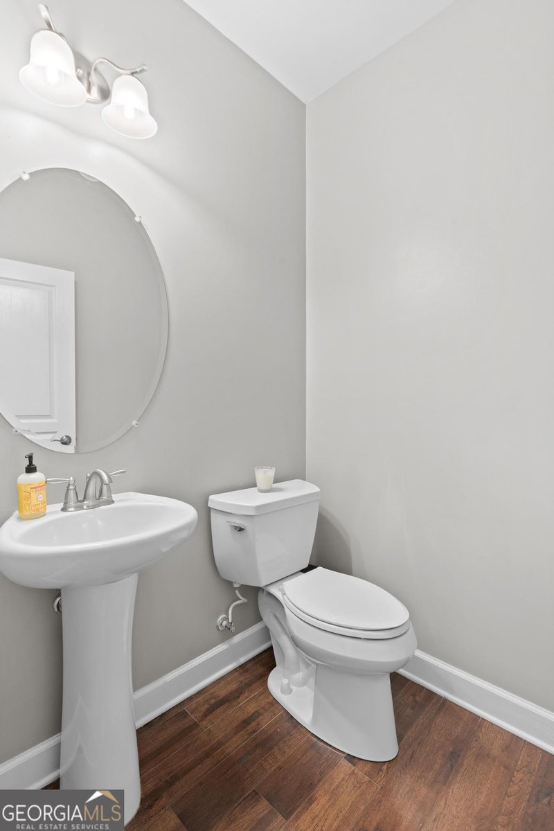 Photo 19 of 202 Roundwood Way