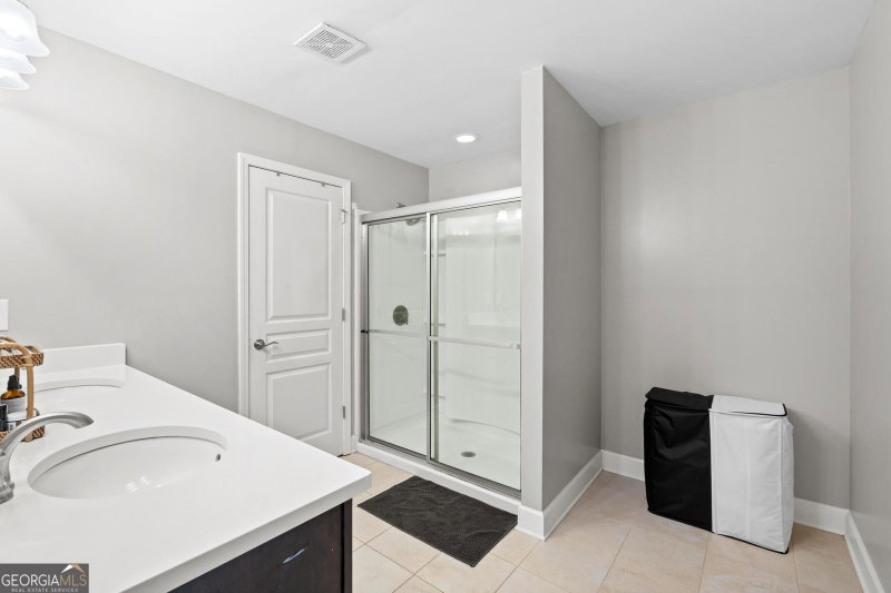 Photo 35 of 202 Roundwood Way