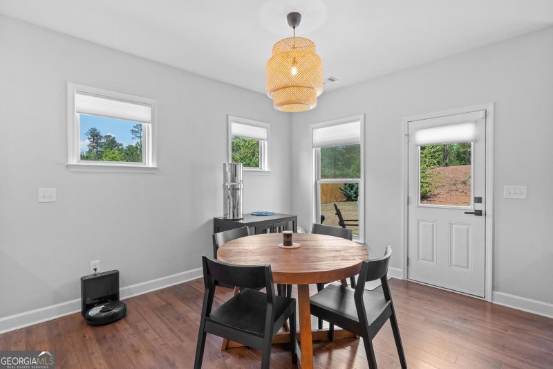 Photo 10 of 202 Roundwood Way