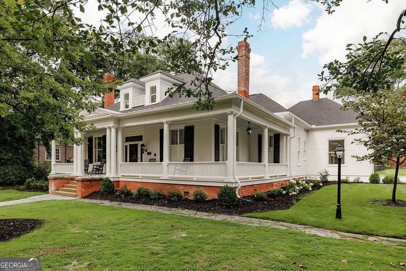 Photo 4 of 997 Milledge Avenue #4