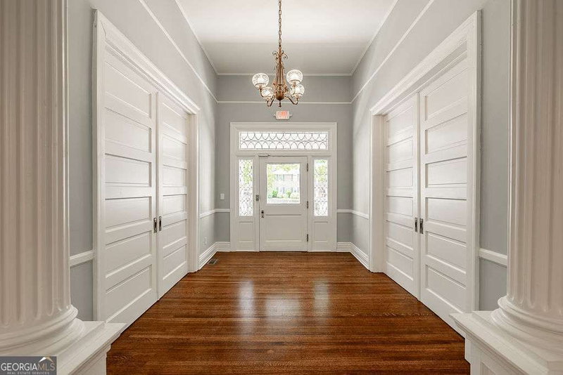 Photo 9 of 997 Milledge Avenue #4