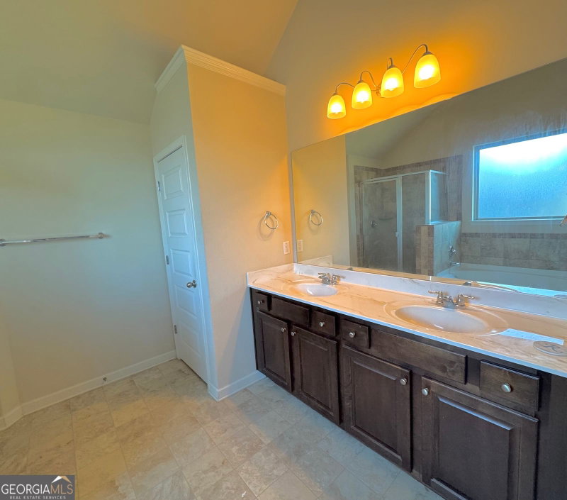 Photo 14 of 4026 Villagewood Lane