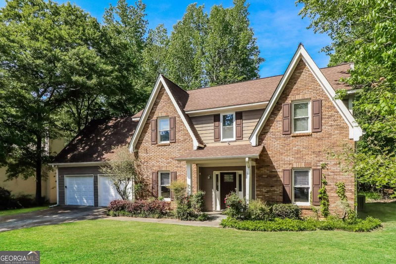 Photo 4 of 5280 Oglethorpe Court