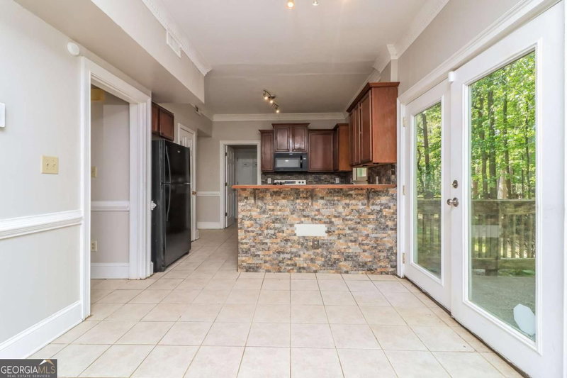 Photo 12 of 5280 Oglethorpe Court