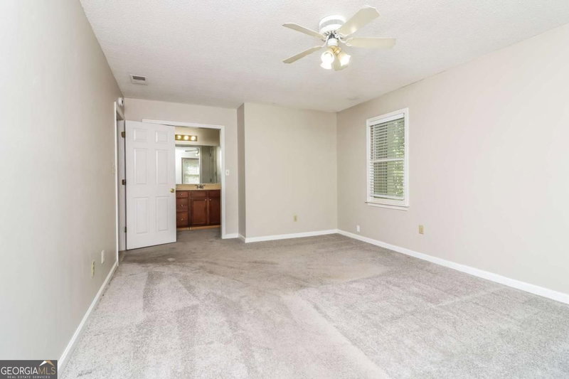Photo 18 of 5280 Oglethorpe Court