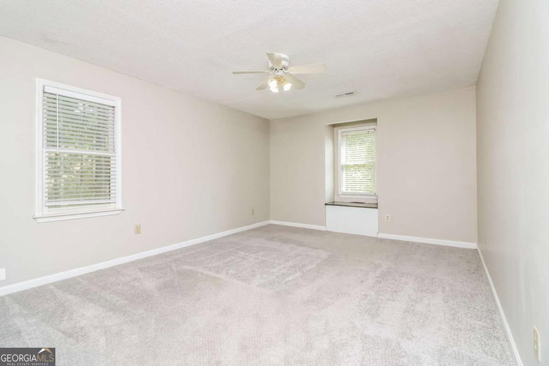 Photo 19 of 5280 Oglethorpe Court