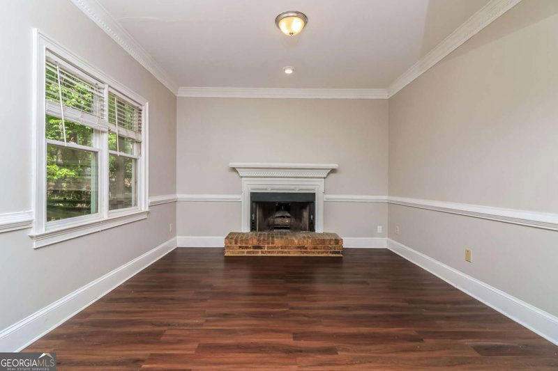 Photo 6 of 5280 Oglethorpe Court