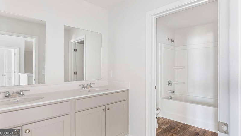 Photo 13 of 5439 Baybrook Circle
