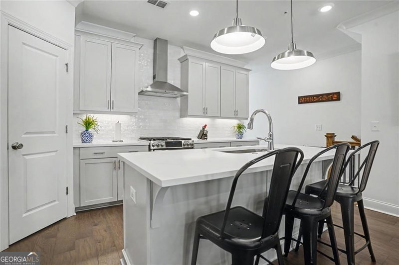 Photo 14 of 425 Olmstead Way