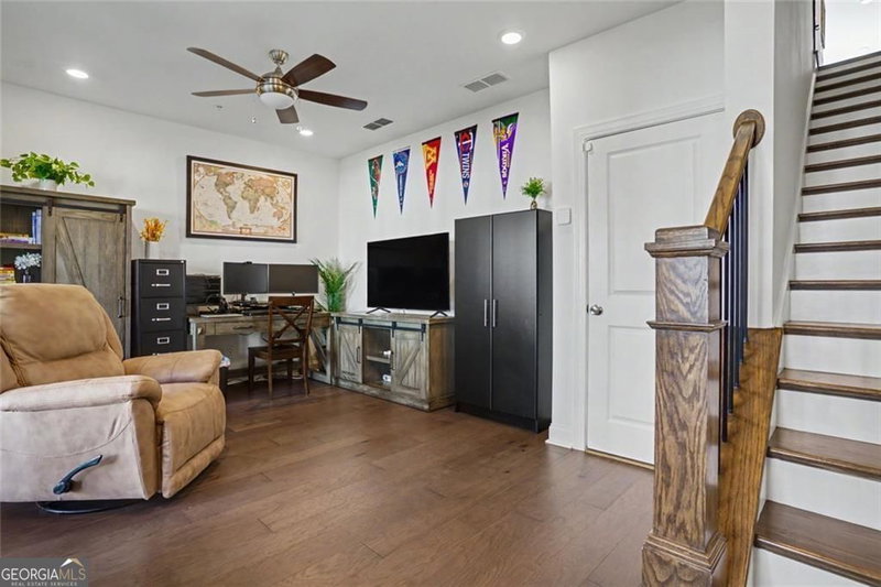 Photo 5 of 425 Olmstead Way