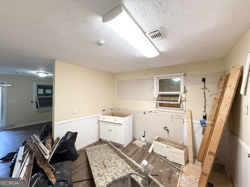 Photo 8 of 1768 Cahoon Street SW