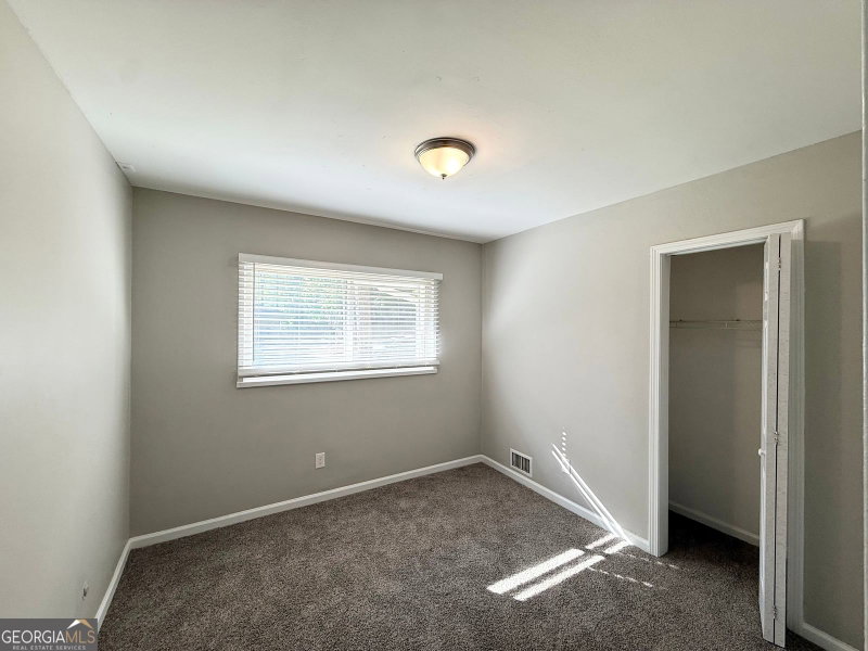 Photo 14 of 2185 Chinaberry Way SW