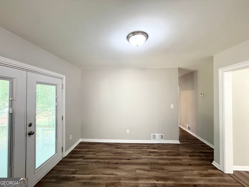 Photo 10 of 2185 Chinaberry Way SW