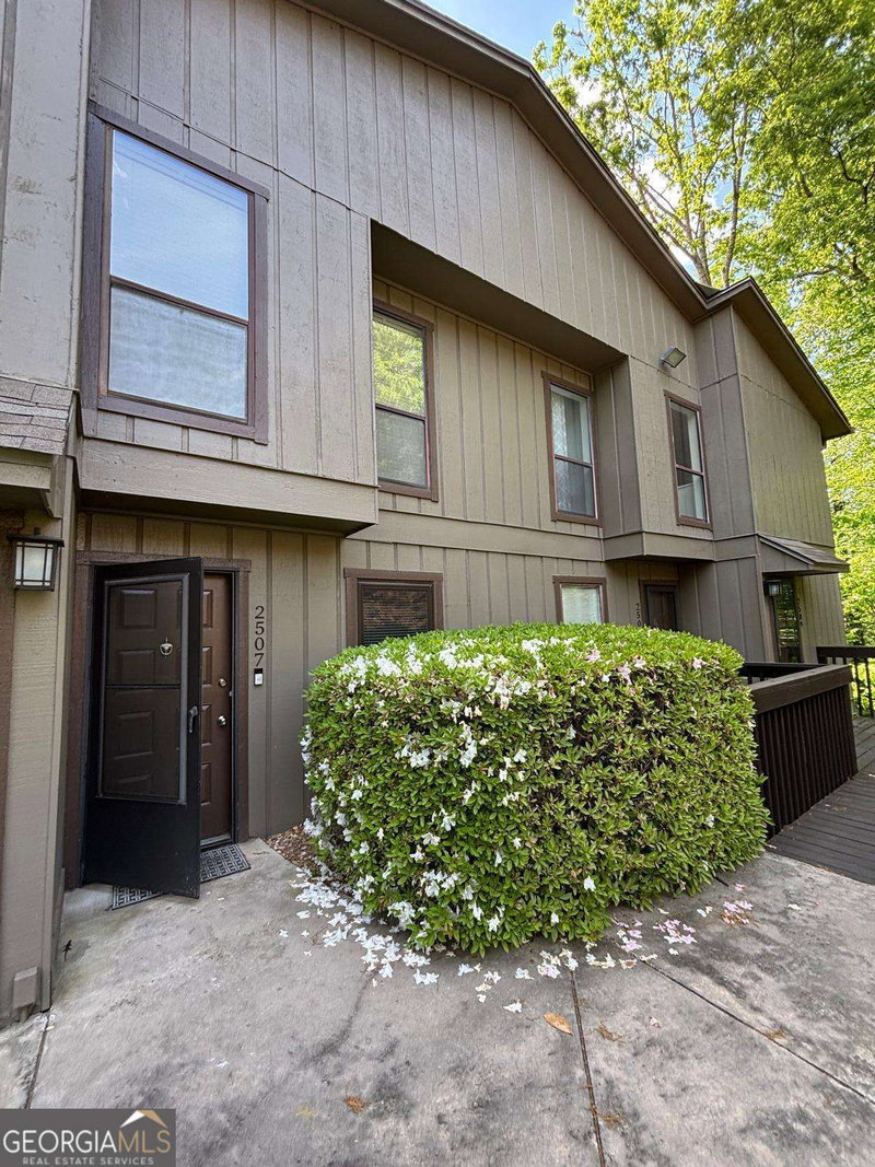 2507 Cumberland Court SE